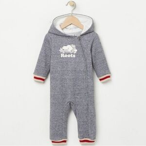 Roots Cabin Toddler Romper 12-18 salt and pepper